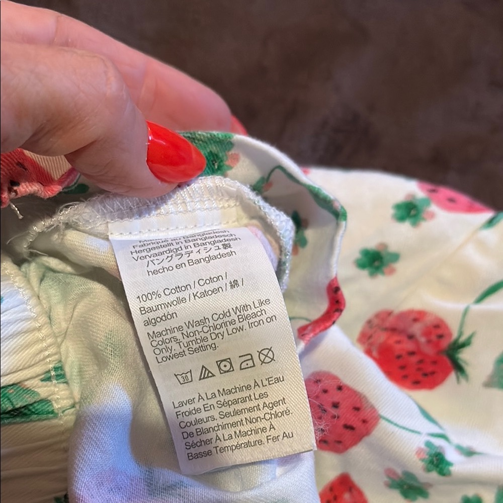 Crewcuts Strawberry Print Scallop Hem Shorts size 8 - Picture 6 of 6